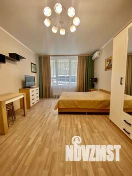 Студия квартира, посуточно, 30м2, 1/7 этаж