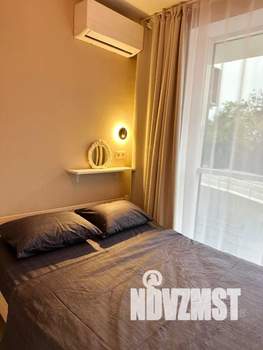 Студия квартира, посуточно, 18м2, 1/20 этаж