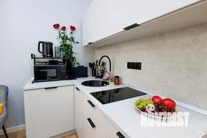 Студия квартира, посуточно, 31м2, 1/4 этаж