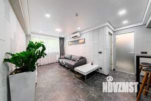 1-к квартира, посуточно, 44м2, 1/1 этаж