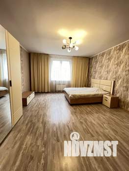 4-к квартира, посуточно, 130м2, 2/2 этаж