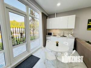 Студия квартира, посуточно, 35м2, 1/3 этаж