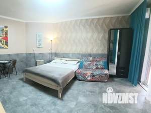 Студия квартира, посуточно, 32м2, 1/4 этаж