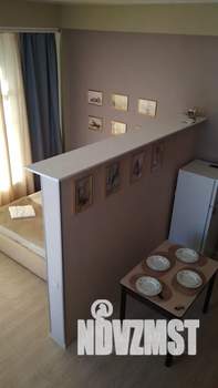 Студия квартира, посуточно, 40м2, 1/5 этаж