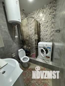 Студия квартира, посуточно, 35м2, 1/8 этаж