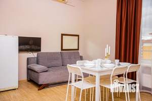 2-к квартира, посуточно, 60м2, 1/1 этаж