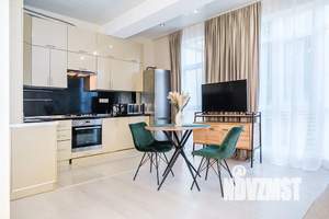 Студия квартира, посуточно, 35м2, 1/4 этаж