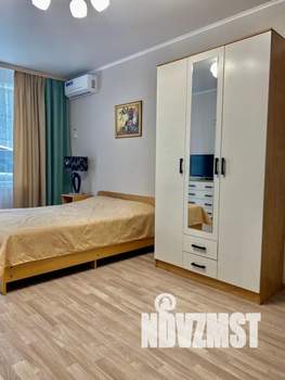 Студия квартира, посуточно, 30м2, 1/7 этаж