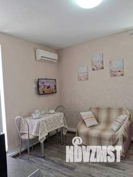 Студия квартира, посуточно, 18м2, 1/4 этаж