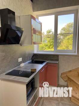 Студия квартира, посуточно, 28м2, 1/4 этаж