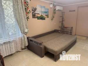 Студия квартира, посуточно, 36м2, 1/3 этаж