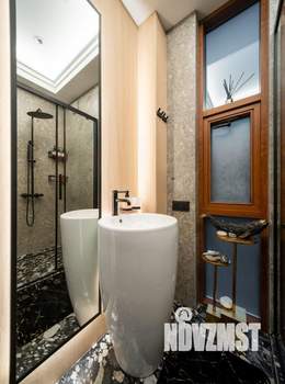 3-к квартира, на длительный срок, 130м2, 1/3 этаж