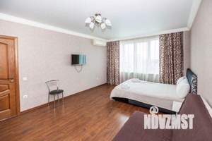 3-к квартира, посуточно, 86м2, 1/1 этаж