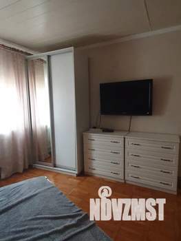 1-к квартира, посуточно, 35м2, 3/3 этаж