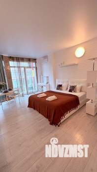 Студия квартира, посуточно, 32м2, 1/23 этаж