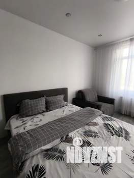 Студия квартира, посуточно, 35м2, 16/20 этаж