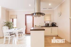 1-к квартира, посуточно, 180м2, 1/1 этаж