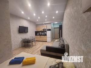Студия квартира, посуточно, 38м2, 2/4 этаж