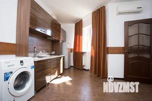 2-к квартира, посуточно, 45м2, 1/4 этаж