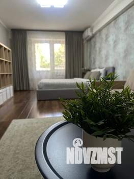 1-к квартира, посуточно, 57м2, 2/9 этаж