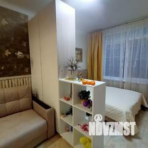 Студия квартира, посуточно, 30м2, 1/4 этаж