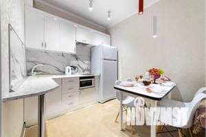 2-к квартира, посуточно, 40м2, 4/10 этаж