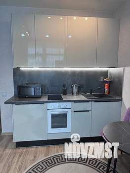 Студия квартира, посуточно, 32м2, 3/3 этаж