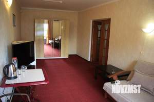2-к квартира, посуточно, 50м2, 1/1 этаж