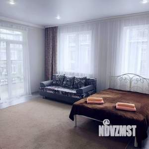 Студия квартира, посуточно, 38м2, 4/5 этаж