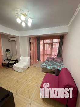 Студия квартира, посуточно, 34м2, 3/8 этаж