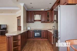 4-к квартира, на длительный срок, 130м2, 6/7 этаж