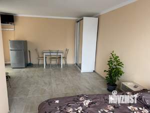 Студия квартира, посуточно, 32м2, 1/3 этаж