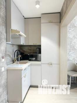 1-к квартира, посуточно, 40м2, 5/8 этаж