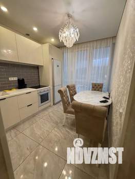 1-к квартира, посуточно, 44м2, 21/25 этаж