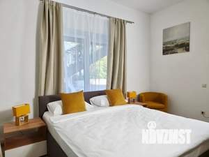 Студия квартира, посуточно, 25м2, 1/18 этаж