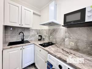 Студия квартира, посуточно, 30м2, 1/3 этаж