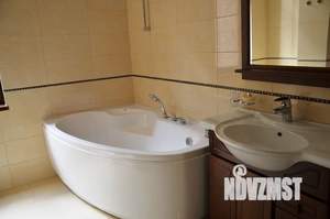 Студия квартира, посуточно, 57м2, 3/5 этаж