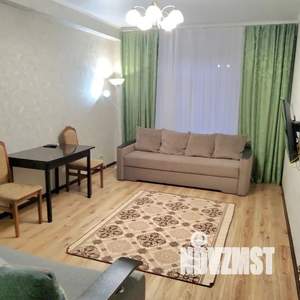 1-к квартира, посуточно, 40м2, 3/5 этаж