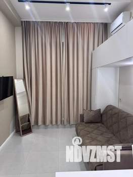 Студия квартира, посуточно, 35м2, 1/4 этаж