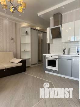 Студия квартира, посуточно, 38м2, 24/25 этаж