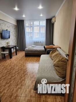 Студия квартира, посуточно, 33м2, 1/4 этаж