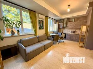 Студия квартира, посуточно, 40м2, 2/5 этаж