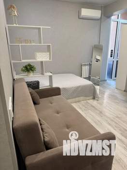 Студия квартира, посуточно, 25м2, 1/4 этаж