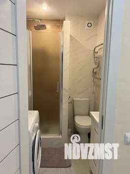 Студия квартира, посуточно, 30м2, 1/3 этаж