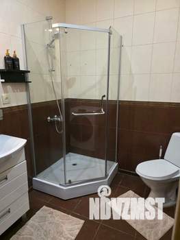 Студия квартира, посуточно, 40м2, 4/4 этаж