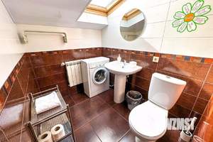 2-к квартира, посуточно, 50м2, 1/1 этаж