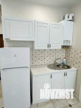 Студия квартира, посуточно, 30м2, 1/4 этаж