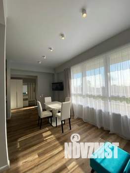 Студия квартира, посуточно, 44м2, 1/12 этаж