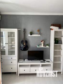 Студия квартира, посуточно, 38м2, 1/9 этаж