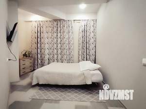 Студия квартира, посуточно, 33м2, 3/13 этаж